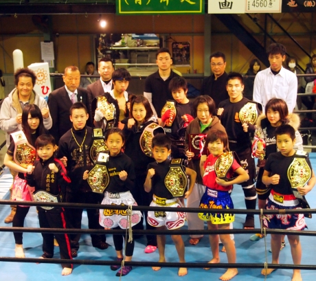 関西のプロ・アマ格闘技団体の代表者による競拳（きょうけん）インターナショナル、3・31チャクリキゴールドラッシュにて競拳道ルール5試合