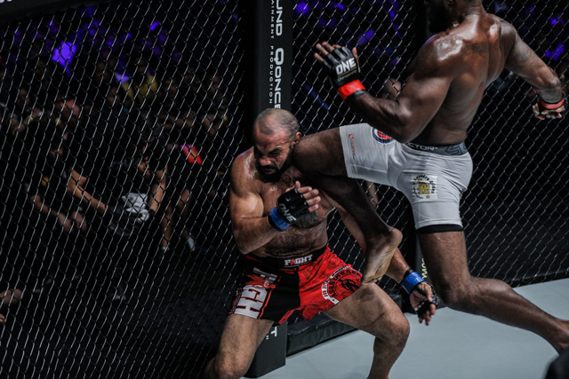 161202OneFC6LeandroAtaides-